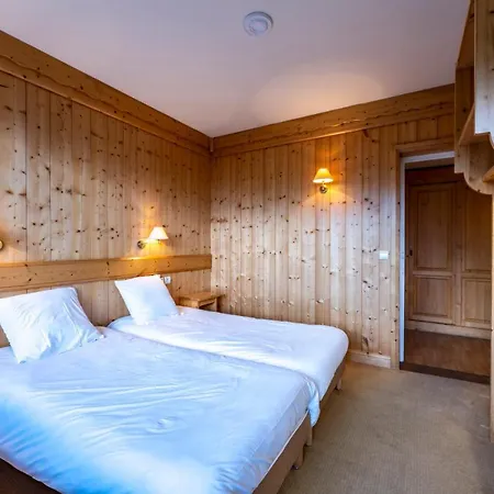 Garden & City Megeve - 孔布卢